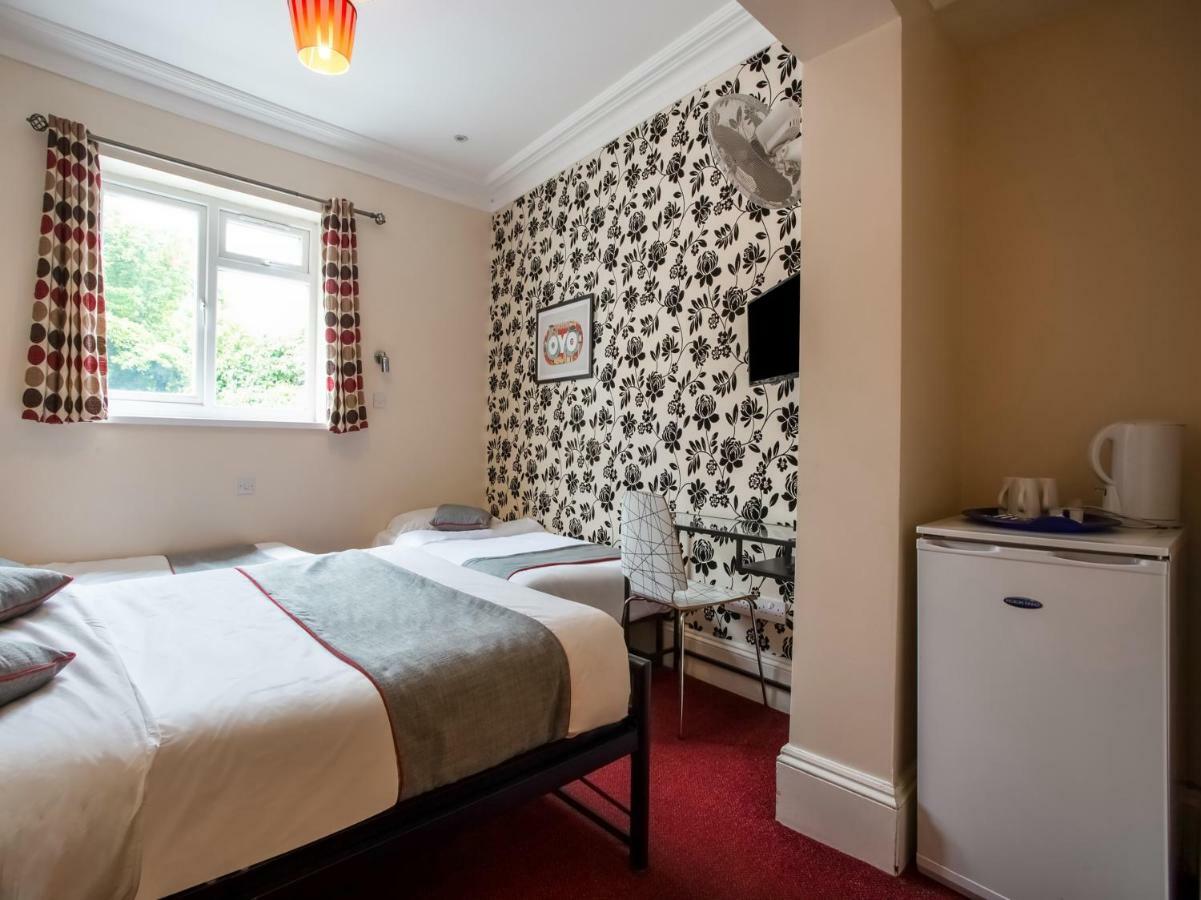 Oyo Lifestyle Golden Strand London Eksteriør billede