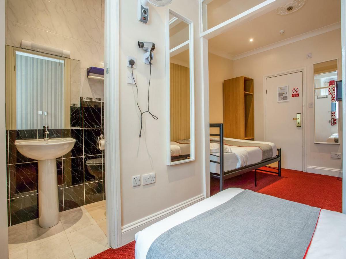 Oyo Lifestyle Golden Strand London Eksteriør billede